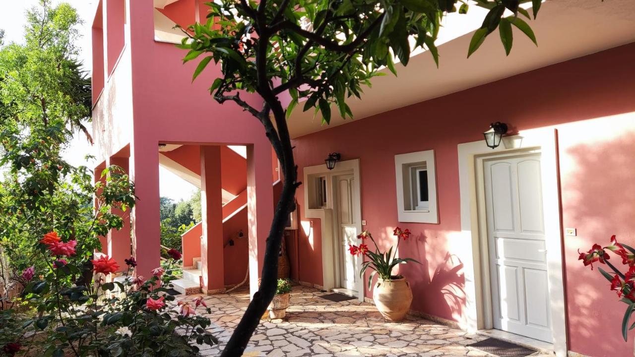 Apartment Bambas Astrakeri