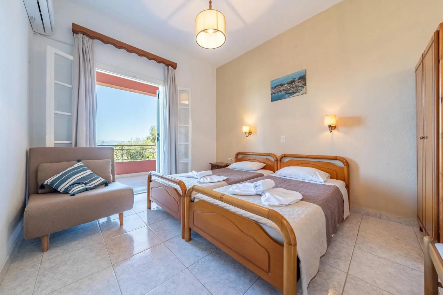 Apartment Bambas Astrakeri